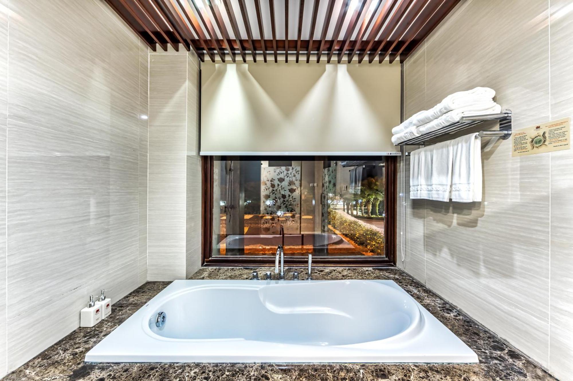 Vietsovpetro Ho Tram Beach Resort & Spa 外观 照片